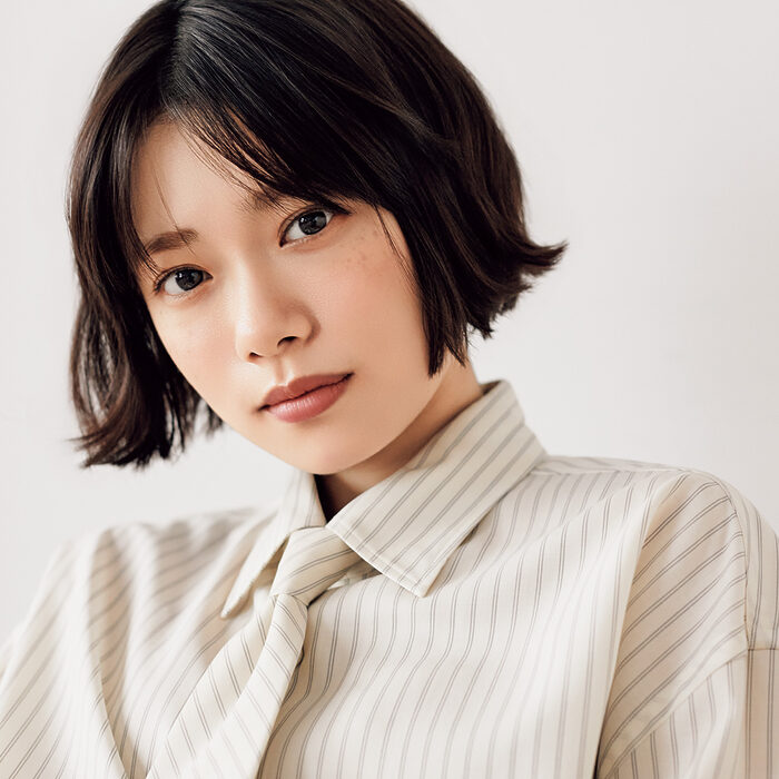 【俳優・杉咲 花さんに聞いた】仲良くない距離が心地いい新感覚の占いミステリー ──ドラマ『クロエマ』
