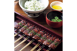 菜飯、吸い物、香の物がついたでんがく定食1,500円