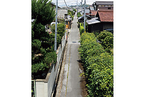 城下を囲むように、外堀の外側に設置された足軽組屋敷群。狭い路地が走る、独特な町並みが残されている貴重な地区