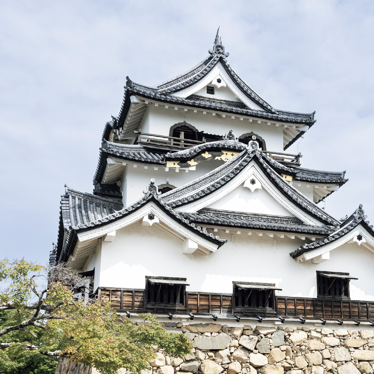 国宝・彦根城】堀に囲まれた城内を巡った後は、足軽組屋敷の風情を