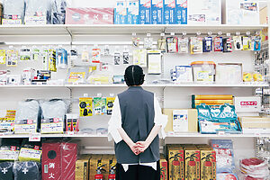 商品をチェックしながら、「自分の備えで手薄だったところ、意外と見落としていたところがこうやって見るとよくわかりますね」