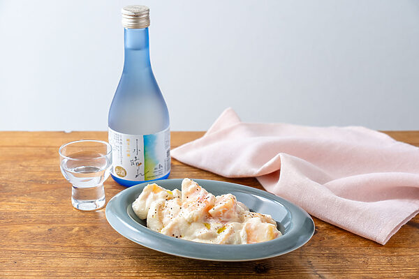 【ぐっち夫婦のお酒とおつまみ】桃の豆腐クリーム白和え×日本酒