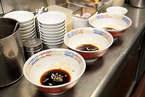 3代にわたって味を守り続ける東京・東銀座『萬福』の中華そばは、懐かしい味の醤油スープ