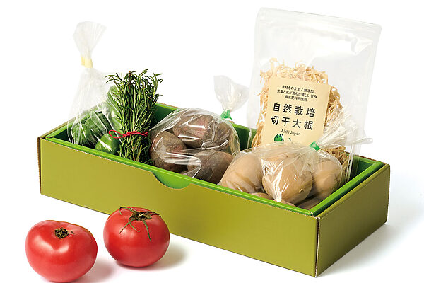 【手みやげをひとつ】タネカら商店「季節の野菜」──料理人・竹花いち子さん推薦