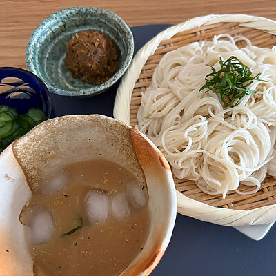 〈新田恵利の看取りの話 Vol.6〉私の中に生きている──大切な人との別れと、向き合い方