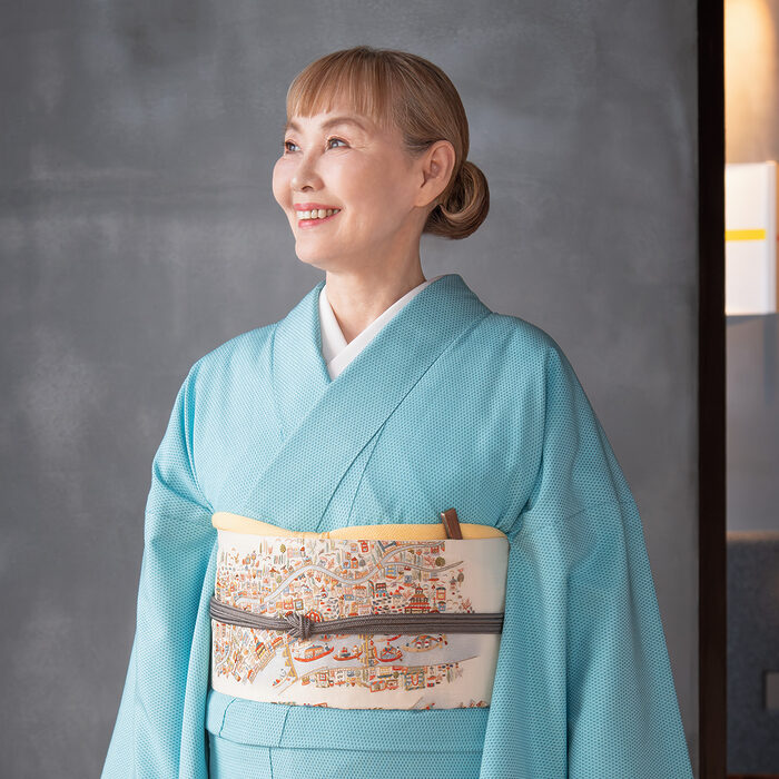 作家・朝井まかてさんの着物の時間──着物は「好きなもの」をベースに、年齢に見合った着こなしをしたい