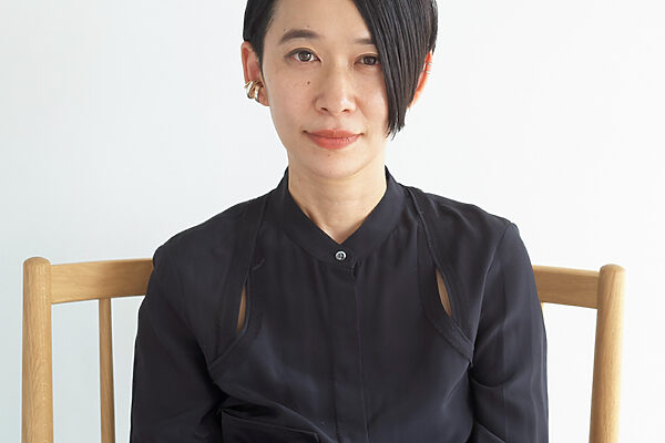『きずもの』 著者 西加奈子さんインタビュー ──「人はみな多面体で、傷だらけで生きているもの」
