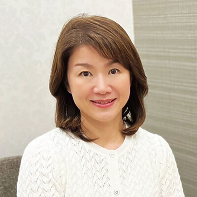 49歳で子宮全摘を決断──HRT選択の理由は毎日の快適さを守るため【更年期の不調をこうしてのりこえました】