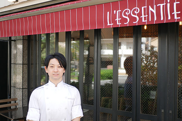 【白央篤司が聞く「自分でお茶を淹れて、飲む」vol.17】牛島源希（パティシエ） ひと息ついて落ち着くための一杯――好みのお茶の香りをケーキ作りにも活かして