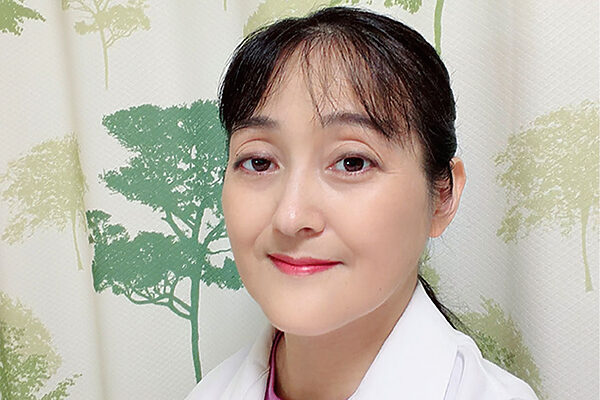 仕事に2人の子育て、これからもムチャできる体でいたいから──HRTと漢方薬を併用【更年期の不調をこうしてのりこえました】