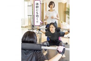 3.下半身全体の筋肉と腹筋を主に使うスクワットは、最もカロリーを消費でき、筋肉量を増やすことができるトレーニング。