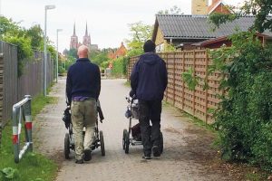 親でも子どもに手をあげてはいけない法律があるデンマーク。育児も基本は対話形式で、公共の場で大声で叱る親の姿はない。