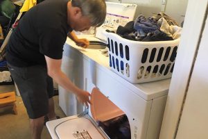 干す、取り込むという手間がないせいか、男性が嫌がらない家事No.1が洗濯。さらにアイロンよりスチーマーが主流。