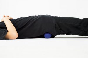 グーッと体重をかけると、痛気持ちいい刺激が得られる。