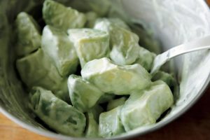 長尾智子さんに聞く、サラダをごちそうに変える、味や盛り付けのひと工夫。