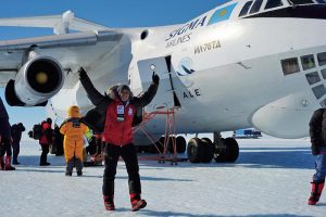 2018年11月、南米チリから南極行きの飛行機に乗り、南極のベースキャンプ・ユニオングレイシャーに到着。