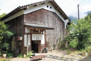 読書をして過ごしたい!  本好きの願いを叶えるブックホテルや宿。